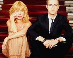 Nancy brilli, 55 anni compiuti a maggio, è sempre bella da morire. Nancy Brilli Mamma Moderna Mi Basta Che Mio Figlio Sia Felice Foto