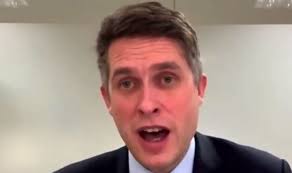 Gavin williamson is desperate to impress, but mod insiders told buzzfeed news his lack of gavin williamson with general sir nicholas carter, chief of the defence staff, and military personnel in salisbury on 3 may. 8zqu92bpvqqaim
