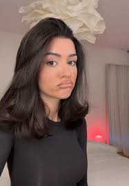 Einfach zu einer Taube geworden: Ein Katzen-Abenteuer