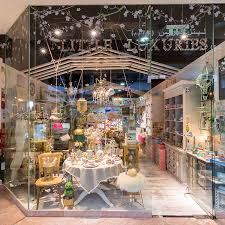 نتیجه جستجوی لغت [luxuries] در گوگل