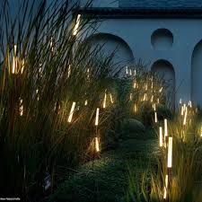 catellani smith syphasera standing lamp eclairage de jardin jardin minimaliste eclairage de pergola