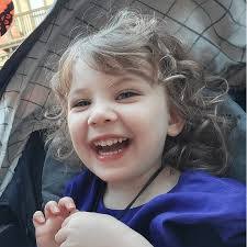 Lola Little's Instagram, Twitter & Facebook