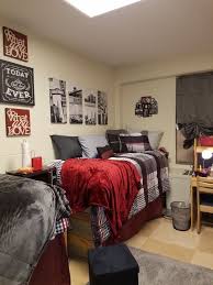 34 Guys Dorm Room Decor Ideas 17 Dorm Room Designs Guy Dorm Rooms Red Dorm