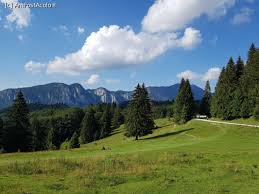 O destinatie medievala de o frumusete aparte, care se afla printre cele mai frumoase locuri de vizitat in lume, este castelul lichtenstein din germania. Predeal Rom Nia AtracÈii Turistice Fun Restaurante Taverne Amfostacolo Amfostacolo