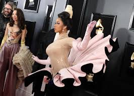 Voir plus d'idées sur le thème thierry mugler, angel parfum, parfums. Cardi B Wore 4 Vintage Mugler Outfits To The Grammys Last Night Fashion Magazine
