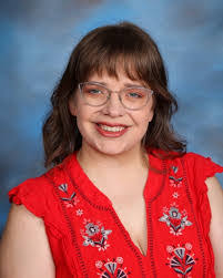 Lynn Sauer's Instagram, Twitter & Facebook