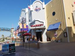 Chain restaurant includes locations in california. Bubba Gump Shrimp Co In The City Galveston
