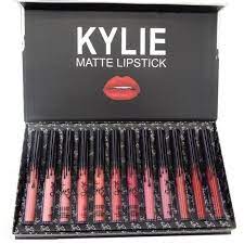 Ces rouges à lèvres sont hors de prix par rapport à leur qualité. Kylie 12 Couleurs Longue Duree Rouge A Levres Liquide Mat Waterproof Hydratant Brillant Cdiscount Au Quotidien