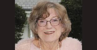 Beth Butler's Instagram, Twitter & Facebook