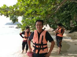 Hampir terkandas di klang kerana banjir kilat di lebuhraya, saya dan suami hampir terlepas feri ke dari jeti lumut ke pulau pangkor. Pengalaman Bercuti Di Pulau Pangkor 2 Hari 1 Malam Maria Firdaus