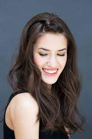 Jul 31, 2019 · growing out your hair can feel a little like training a puppy: Easy Hairstyles To Copy When You Re Running Late Easy Hairstyles Hair Styles Growing Out Bangs