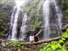 Di sini, wisatawan dapat menikmati indahnya air terjun yang. Air Terjun Fiji Lemukih Info Wisata Lokasi Harga Tiket Masuk