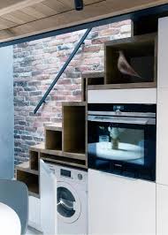Amenagement Buanderie 20 Idees Conseils Astuces En 2020 Amenagement Sous Escalier Cuisine Bois Clair Escaliers Maison