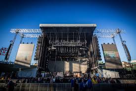 ses provides mla system for zac brown band at wrigley field