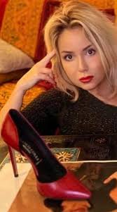 Scuse al #pubblico Scusatemi se provengo da una famiglia in cui contano i  valori e non i denari. Scusatemi se la mia famiglia mi ha insegnato a  combattere per le cause giuste