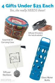 The carrying case is padded and reinforced for oil safety and securely holds bottles in place with the fitted elastic straps. 4 Essential Oil Gifts Under 21 Each Recipes With Essential Oils