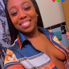 KaiCenat and Gigi posted up in their matching fits 😍 (✍🏽: TSRStaffKH )