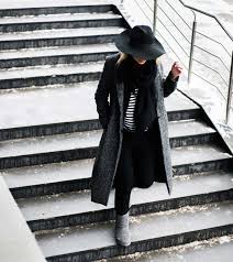 If you're looking for the perfect shade to complement your charcoal walls or gunmetal sofa, here are nine great colors that go with gray, courtesy of paint experts and designers. 10 Best Winter Jackets And Coats For Women In 2021