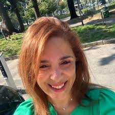 Planning a Hawaii getaway? Here's when to go (and save): 🌺 Ideal months:  April–May and Sept–Oct 🌺 Top stays under $250/night 🌺 Average September  rates: 30% lower than December 🌺 Use “last-minute