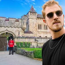 100 Hours in the World’s Richest Country No One Knows Exists!