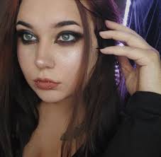 The company "reset" back to mobile games feels like a huge let down. Most  of the new trailer, for instace the strand based hair, is canceld. 😢