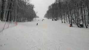 A sípályán sífelszerelés is kölcsönözhető. Eszmeletlen Jo A Palya Intersport Siarena Epleny Facebook