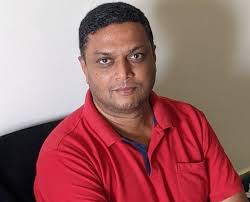 One day, when I was travelling with my dad to Karjat, I saw a large barren  land, and all I could envision there was a forest instead– a forest of  10,000 trees.