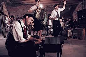 New York Wedding Guide The Reception Wedding Bands New York Magazine Nymag Vintage Wedding Theme New York Wedding Band