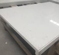 Artificial Stone polished/honed black/white/beige Carrara White Engineered  Quartz countertop for interiors/indoor decoration