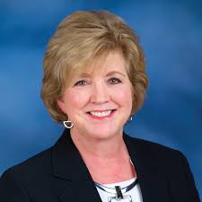 Congratulations to Dr. Elaine Foster, an SMC Trustee who formerly served as  the College's Dean of Nursing and Health Services. She has received the  2025 Lakeshore Distinguished Alumni Award. Later this month,