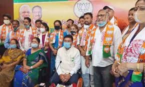 Assam Singer Simanta Shekhar 26 Other Entertainers Join Bjp Ahead Of Polls In 2020 Assam Guwahati Singer