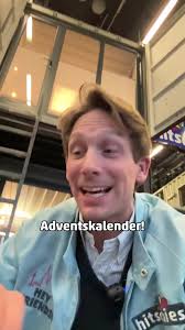 Werbung// Na was ist denn in dem 7. Türchen vom Adventskalender von der  lieben @carmushka ?👀😍🎁 #adventskalender #carmushka #hitschies