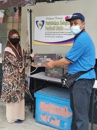 Nama mqu telah diberikan oleh penasihat madrasah ini, ustaz muhammad razif bin abd. Pusat Pengajian Al Quran El Khozandaroh Elc Ø¹Ù„Ù‰ ØªÙˆÙŠØªØ± Agihan Kurma Ramadan 2021 1 Rumah Bakti Al Kausar 35 Org 2 Katon 2 Rumah Peribadi Mulia Sg Kantan 80 Org 4 Katon 3 Darul