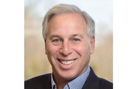 Brian Posner's Instagram, Twitter & Facebook