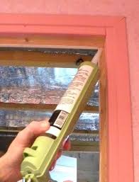 Comment Isoler Parfaitement Une Porte Avec Du Silicone Voici Un Truc Tres Efficace Le Tuto En Images Voici La Port Isolation Porte Isolation Fenetre Portes