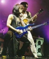 𝓛𝓮𝓰𝓮𝓷𝓭𝓼 𝓢𝓽𝓪𝓷 𝓐𝓬𝓬𝓸𝓾𝓷𝓽👑 | Prince & Lenny Kravitz in  1994/1999🎸🔥 -Prince and Lenny had performed together many times on stage  and for those who don't know Lenny... | Instagram