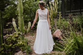 Kaufen jetzt die glamouröse hochzeitskleider und genießen schnelles online shopping bei milanoo! Brautmode Aus Naturmaterialien Trend Fur 2019 Frau Immer Herr Ewig