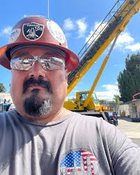 Local 105 Brother Albert Orosco sent in these pictures of members (plus  crane rig!) working for Air-Ex in Long Beach, California. Great work, 105!  #UnionYes #PartnersInProgress
