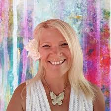 Louise Gale's Instagram, Twitter & Facebook