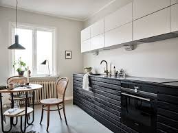 When the family of five moved into this lakeside home on lake minnetonka, a gourmet kitchen was in order. Kitchen In Black And White Coco Lapine Designcoco Lapine Design