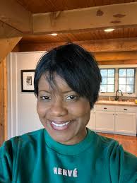 Introduction and photo sharing in girls trip planning