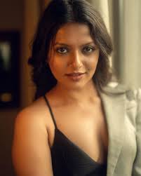 Nailed it.” . . . . Photoshoot @rituparnas_photo_poetry Makeup  @sn.makeup_artist #photoshoot #photogram #photooftheday #pune #blazer  #instapic #instafashion