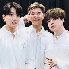 Ich weiß nicht, welche beziehung die member führen, und das weiß ehrlich gesagt keine so genau, . Jk Rm Jimin Bts Bighitofficial Kim Namjoon Bts Facebook