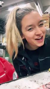 Kathrin strasser (@kathrin_strasser)