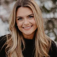 Joyce Bechtold's Instagram, Twitter & Facebook