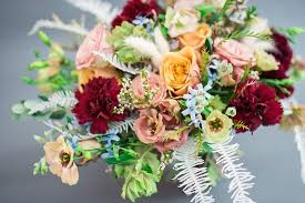 Wedding flowers for rent reviews. Clever Ways To Save On Your Wedding Flowers