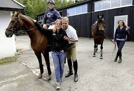 Maybe you would like to learn more about one of these? Sport Hestefamilien Gulliksen Pa Lierskogen