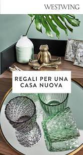 Un regalo per la casa nuova, che sia la prima o la seconda non ha importanza, con le idee regalo per lui che trovi qui sotto potrai trovare il regalo giusto in pochi minuti! Regali Per Una Casa Nuova Regali Per La Casa Idee Regalo Regalo Inaugurazione Casa