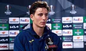 Born 16 january 1997) is a spanish professional footballer who plays as a centre back for villarreal. Man Utd Transfer News Villarreal Star Facing Last Audition In Europa League Final Football Sport Express Co Uk