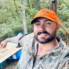 Which is better for a crawfish skiff, a Gator Tail XD or an XD Pro?